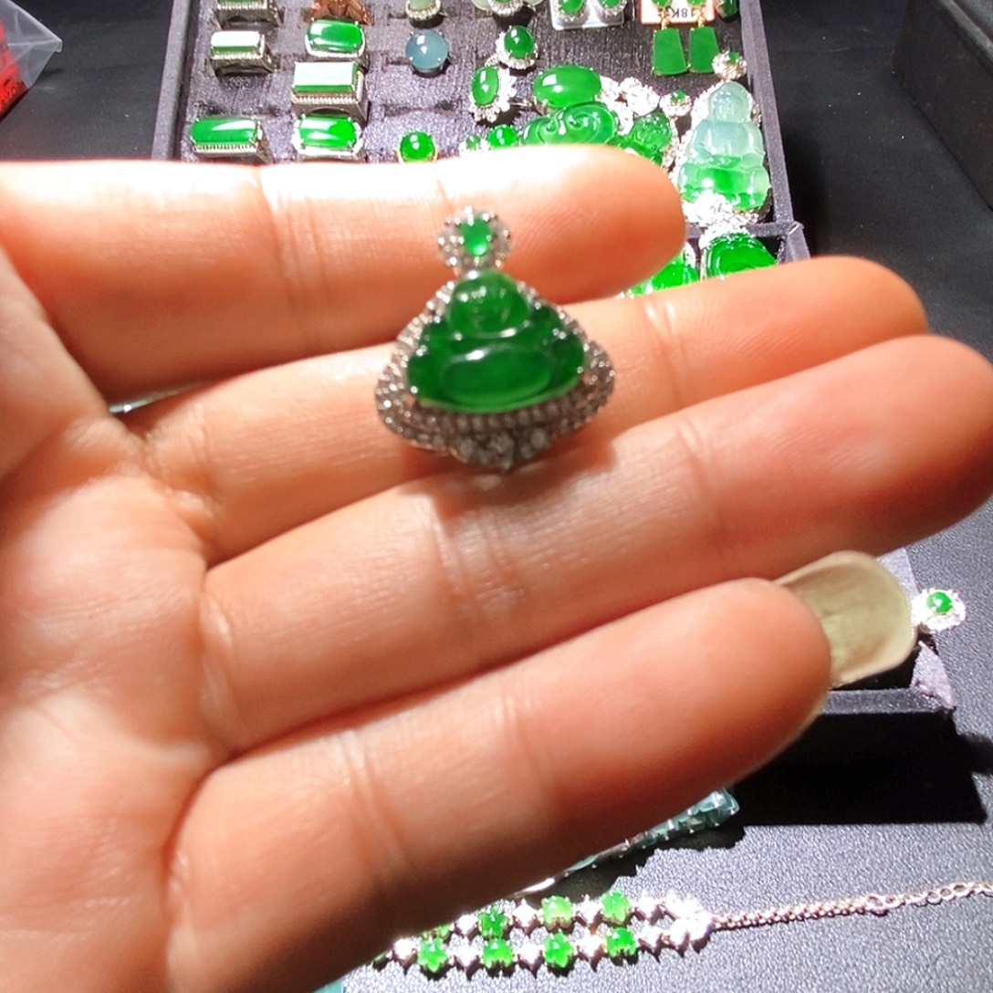 翡翠未镶嵌吊坠(赠链)A货翡翠6