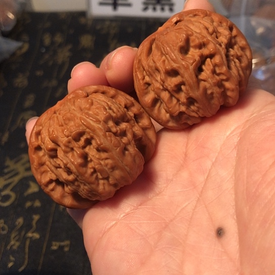 文玩核桃把件球白43mm