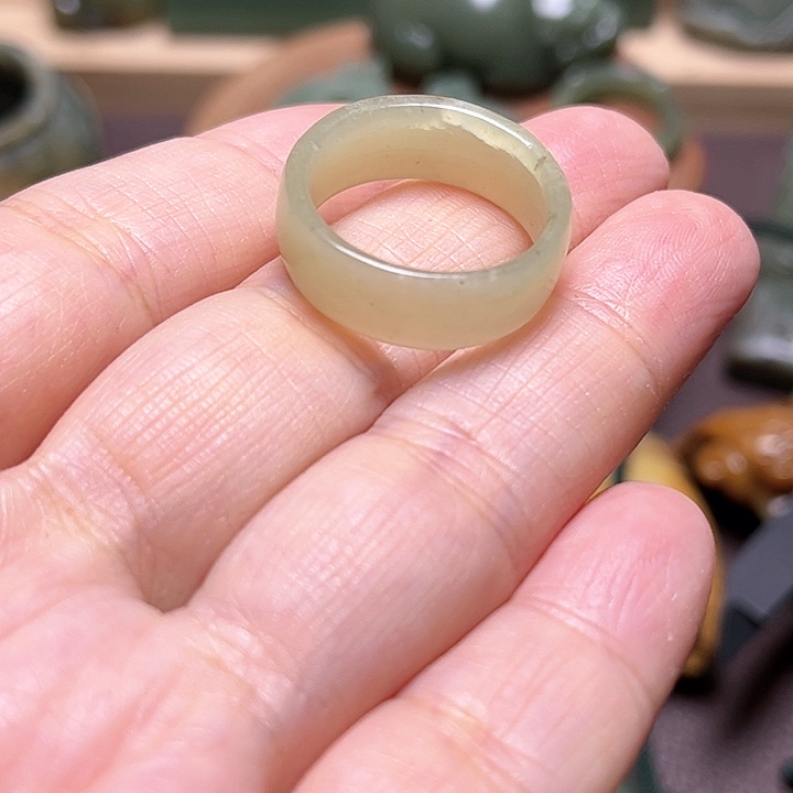 岫岩河磨玉（透闪石质玉）手绳未镶嵌椰*