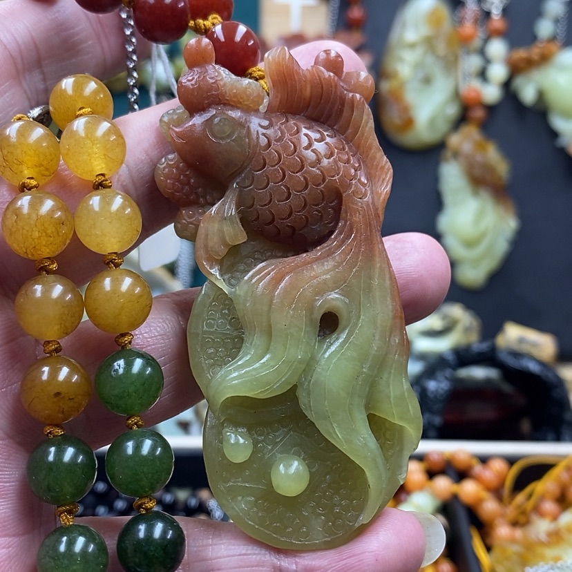 【闪购商品】蛇纹石玉吊坠未镶嵌