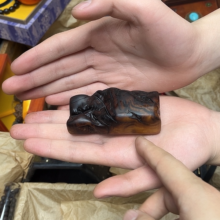 大叶紫檀（黑酸枝木类）