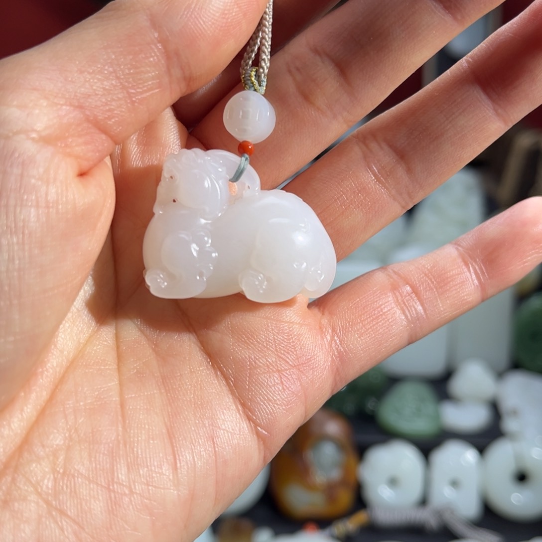 和田玉吊坠(赠链)未镶嵌