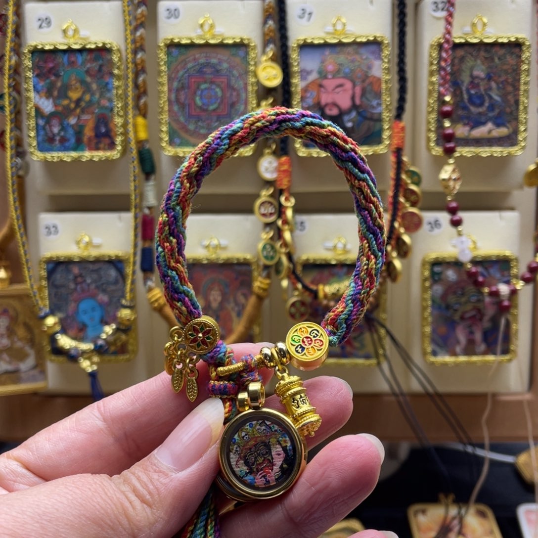 吊坠唐卡一步到位后又在