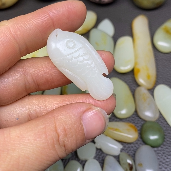 和田玉挂件^_^未镶嵌