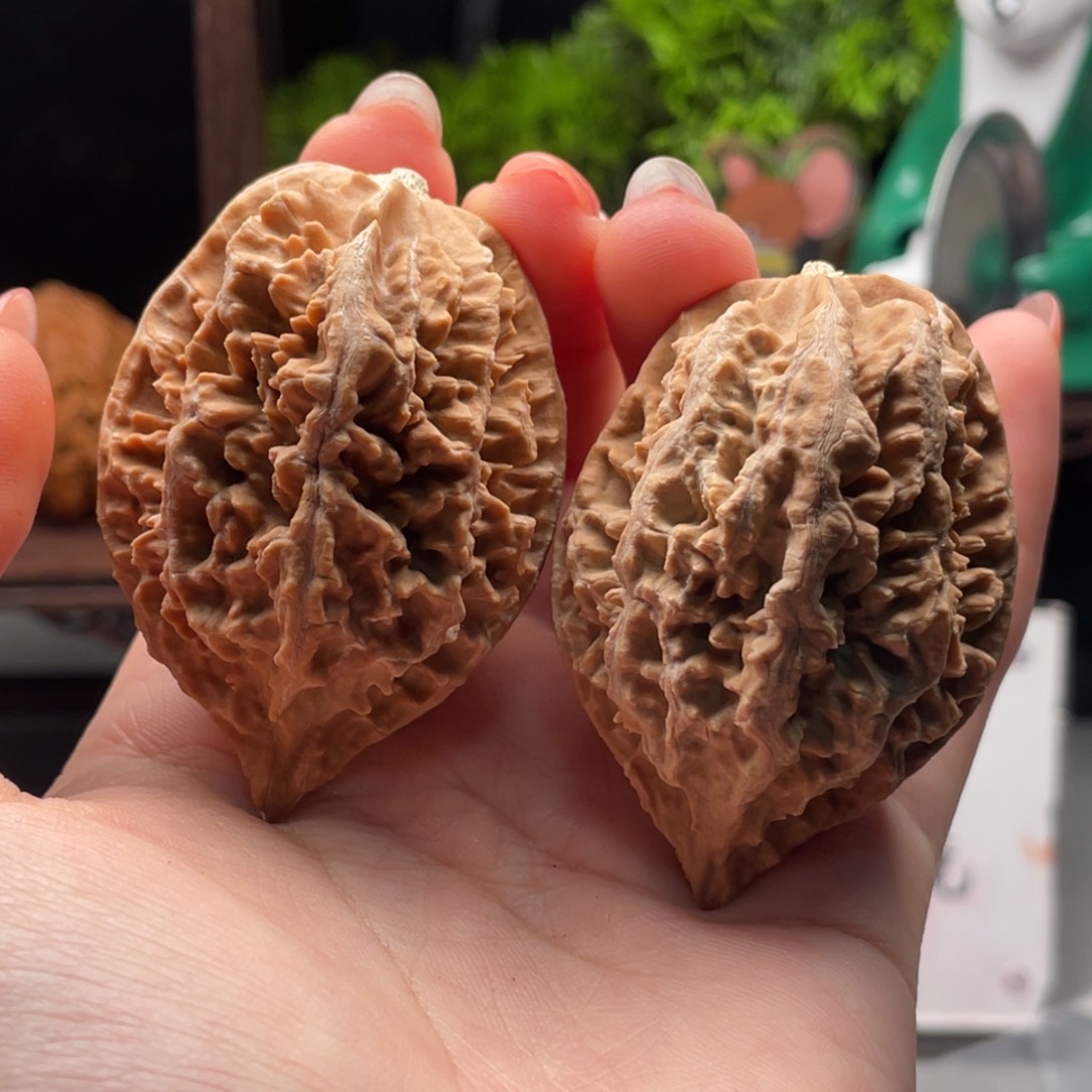 文玩核桃把件小楸千62花皮