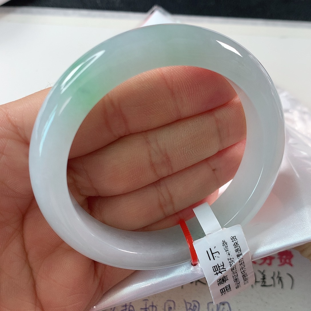 翡翠手镯未镶嵌可****座