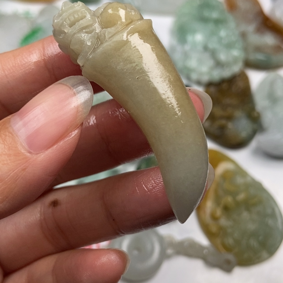 定制翡翠未镶嵌翡翠