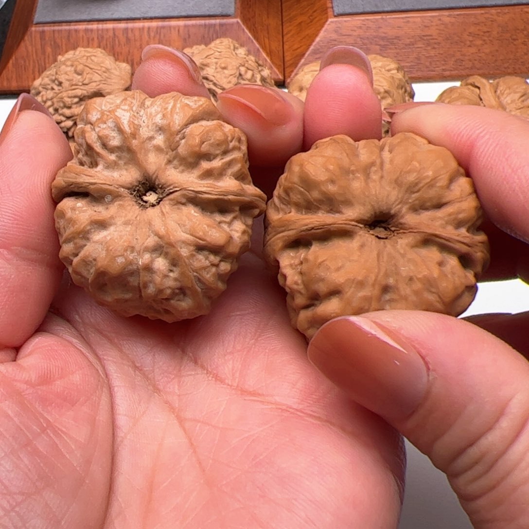 文玩核桃吊坠蛤蟆头