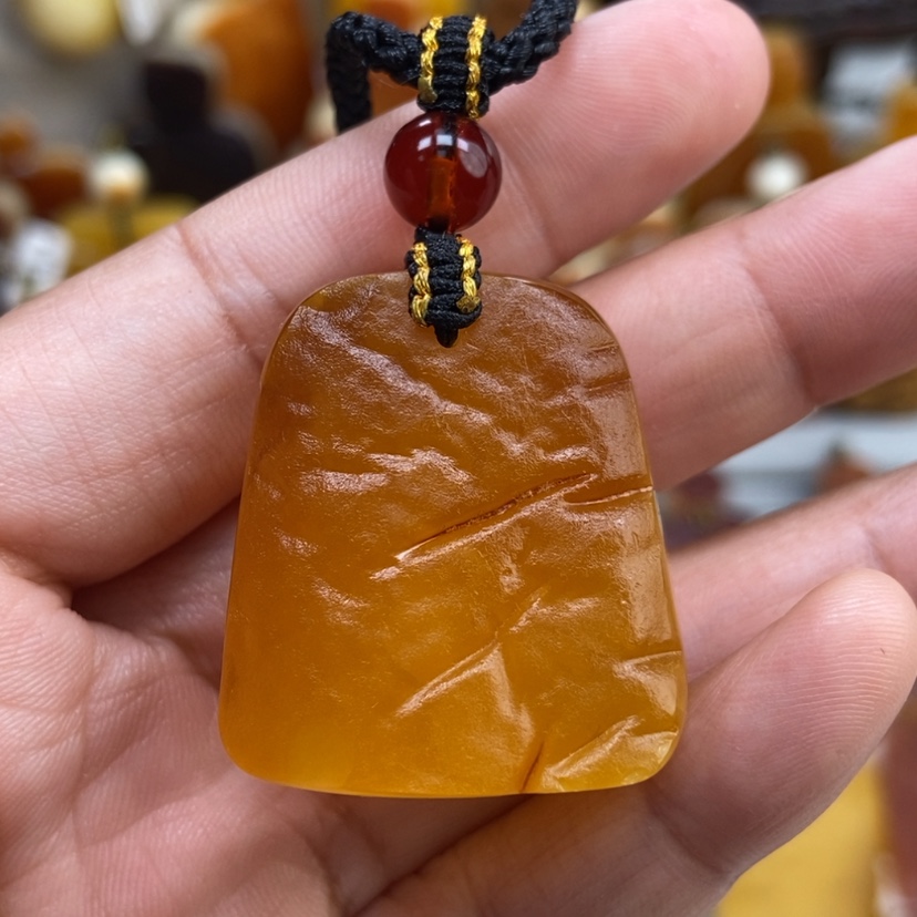 【闪购商品】琥珀颈饰未镶嵌