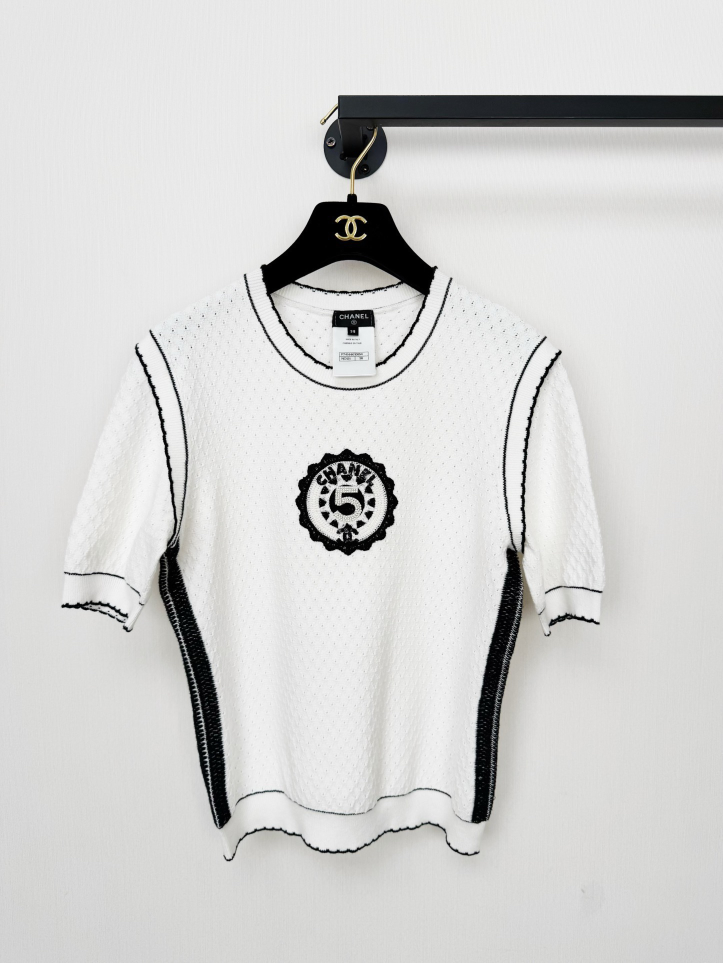 99新 Chanel/香奈儿 Chanel香奈儿5号徽章短袖/38码/99新