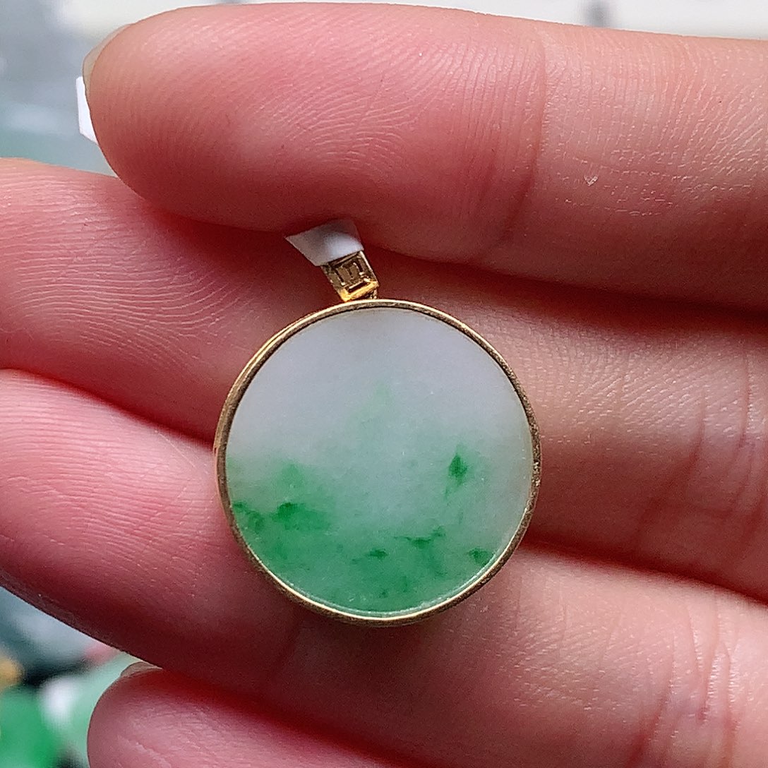 颈饰18K金镶嵌翡翠翡翠吊坠