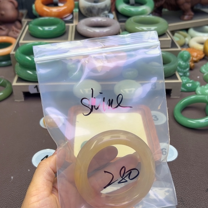 未镶嵌手镯石英岩玉S***e