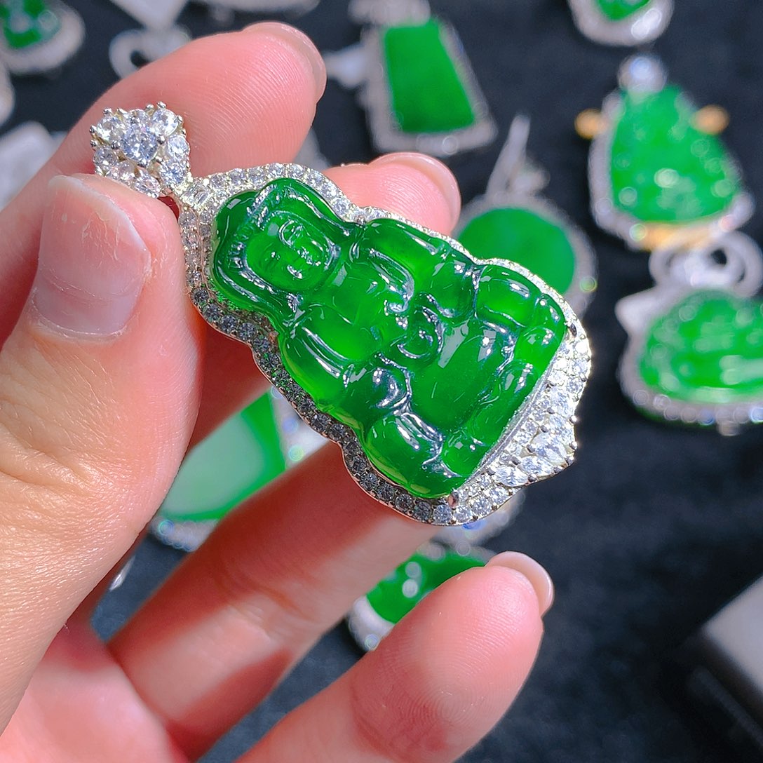 翡翠颈饰银S925镶嵌吊坠