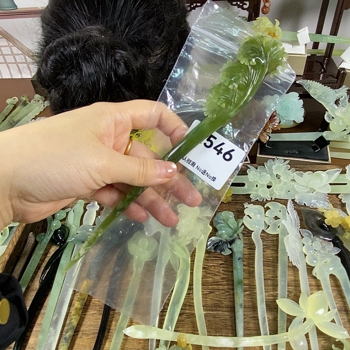 蛇纹石玉未镶嵌发饰