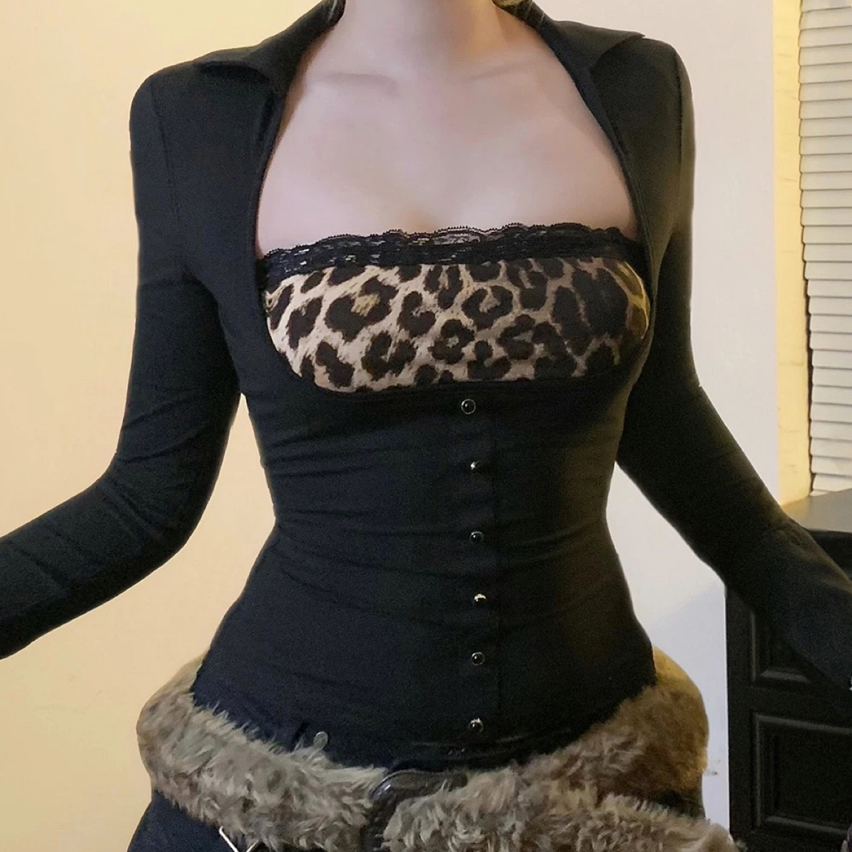 【安心推荐】街头辣妹豹纹蕾丝拼接排扣设计长袖T恤性感修身上衣