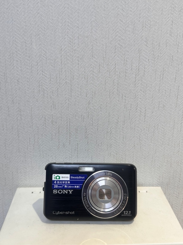 9新  索尼w310黑色 屏幕色差 1210万像素4倍光学变焦 机身贴膜
