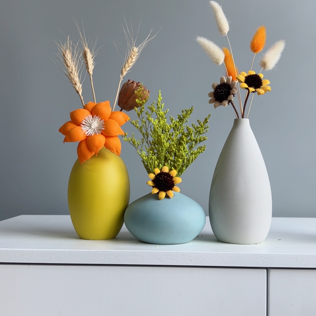 摆件陶瓷小花瓶摆件含花总高约20-30cm