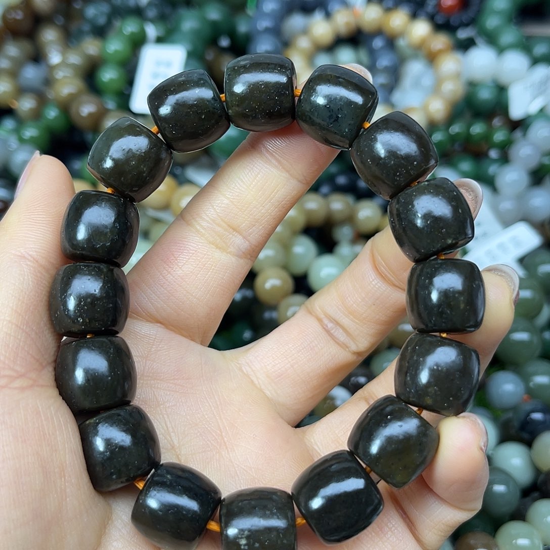 和田玉未镶嵌手链