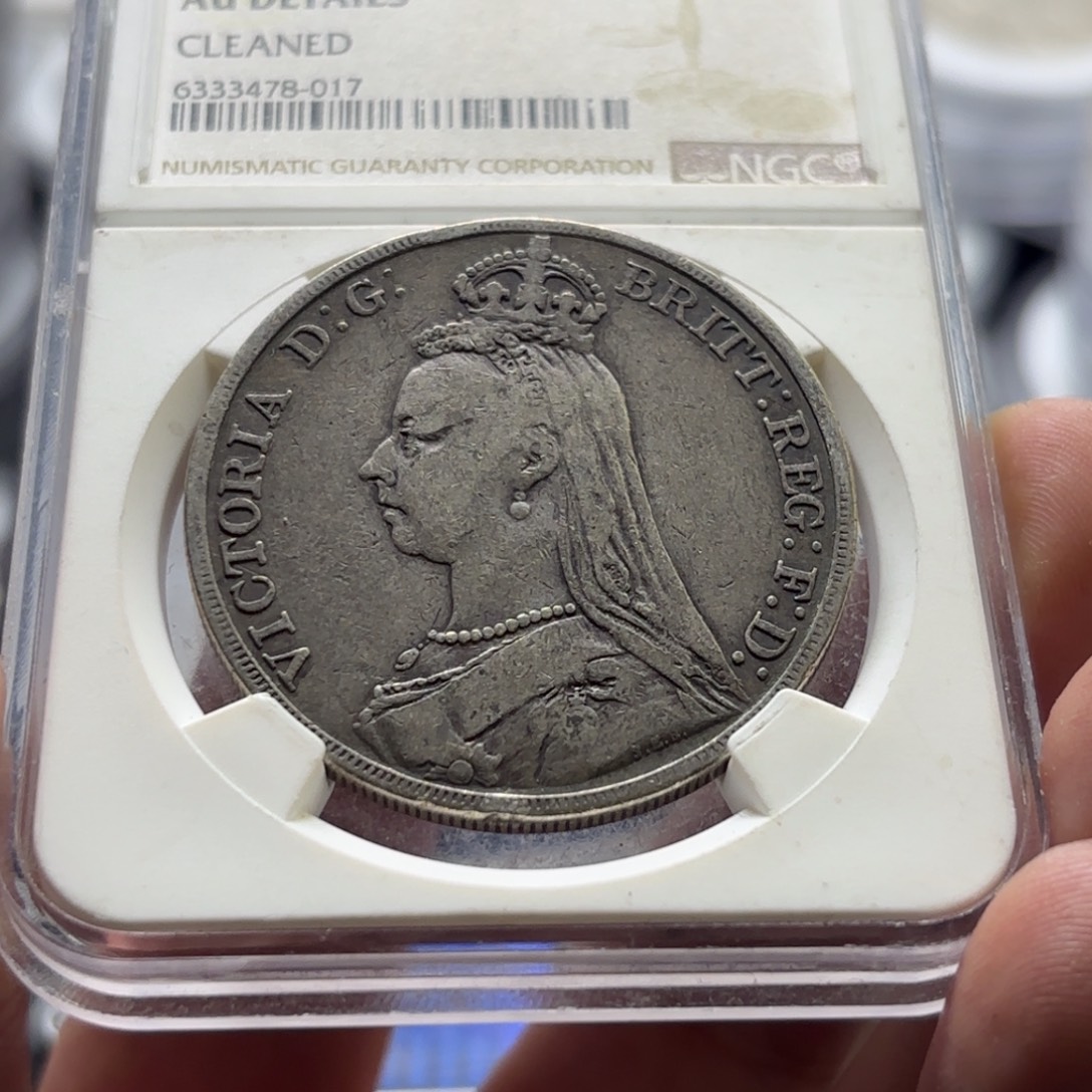 银Ag925英国维多利亚高冠马剑银币27.8克925。纯银