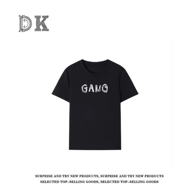 DK 2025款  黑色简约圆领刺绣字母宽松百搭圆领短袖T恤 7012