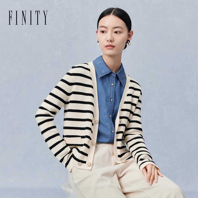【粉丝专享】FINITY 新款时尚复古条纹休闲百搭针织衫 F21XCB19Z1