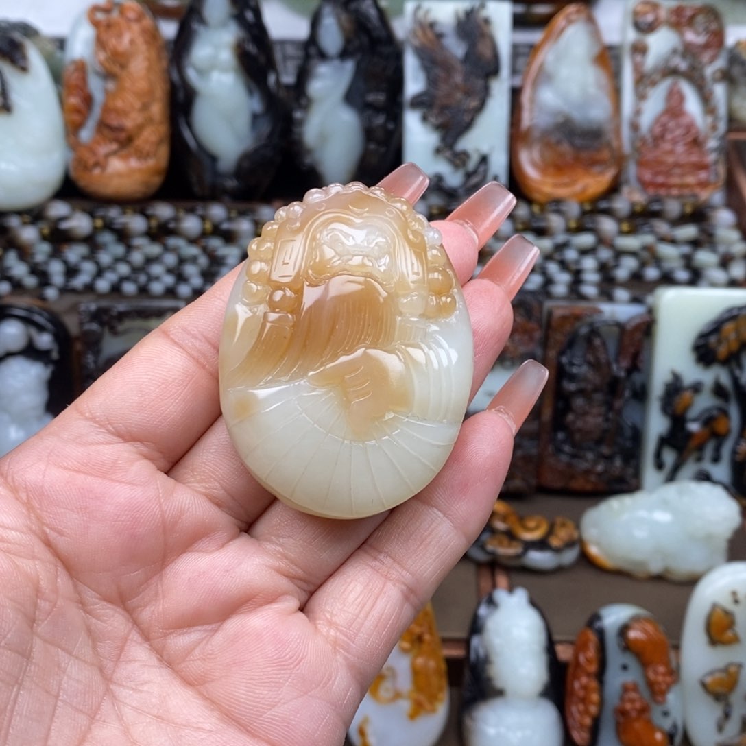 颈饰未镶嵌和田玉