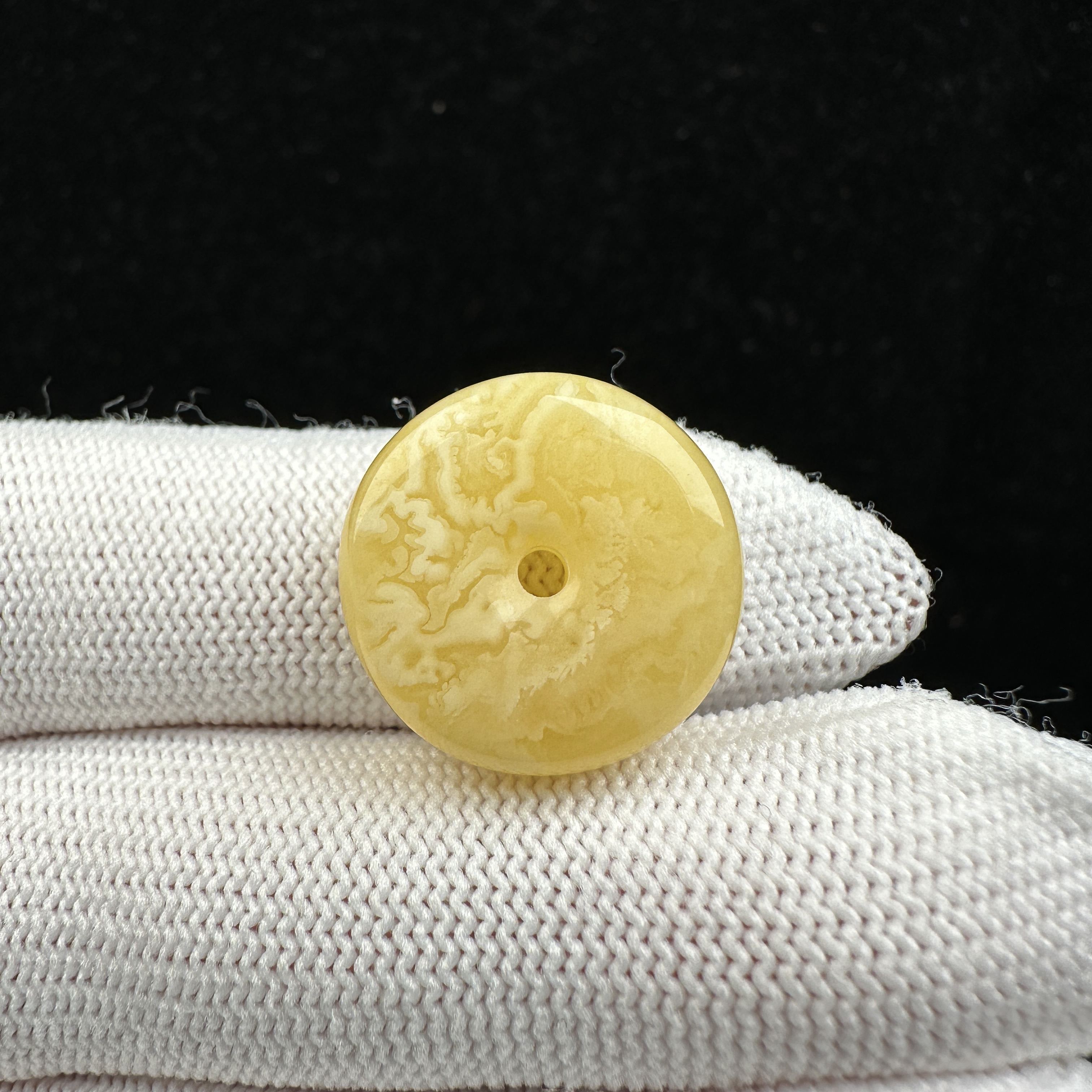 Y6308天然蜜蜡 鸡油黄扣子 17.9*6.4mm抖音基地质检发货