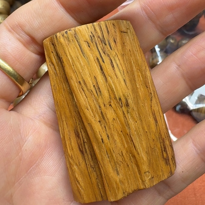 大叶紫檀（黑酸枝木类）