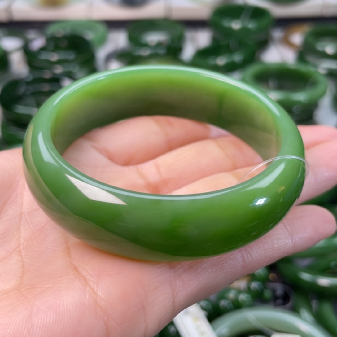 和田玉（碧玉）手镯未镶嵌