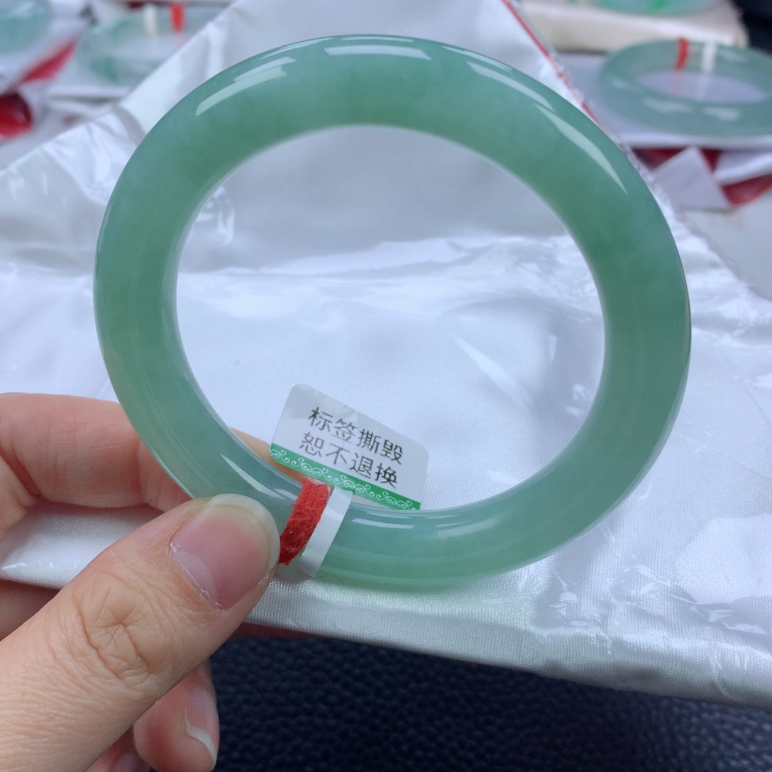 翡翠手镯未镶嵌57加