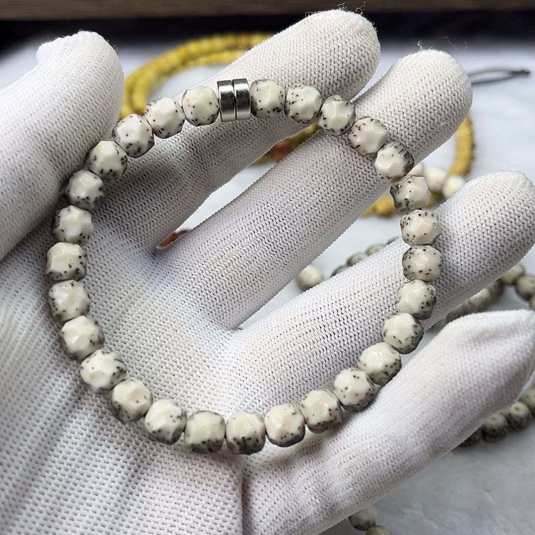 不***）星月菩提吊坠玉化绿背磁吸口