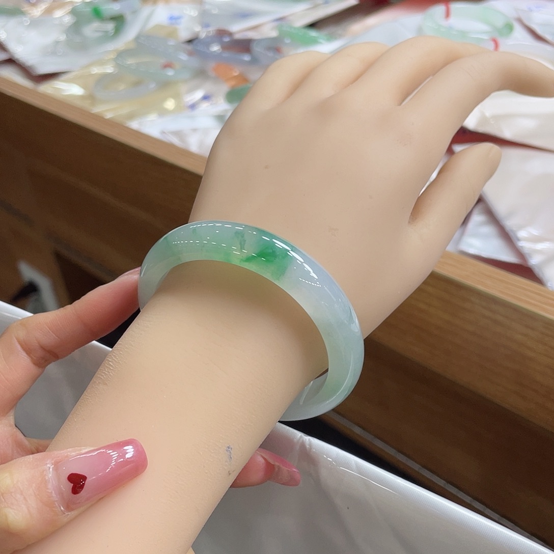 翡翠手镯未镶嵌97 号链接