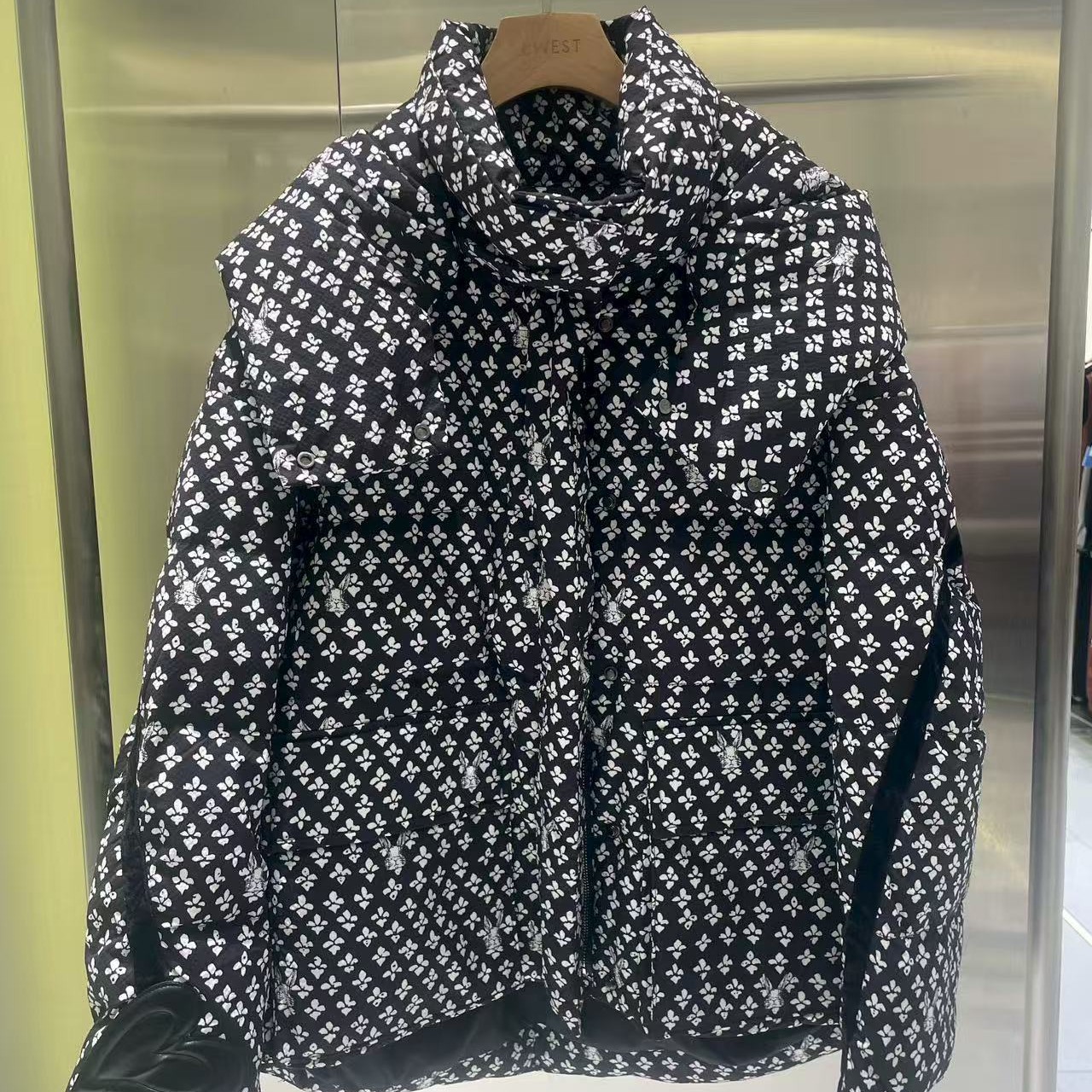 赫本风碎花满印羽绒服优雅复古简洁大气概括图案工艺时尚A12595