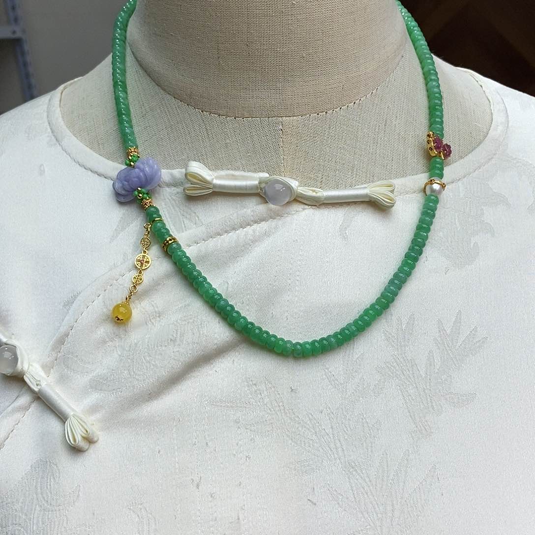 翡翠颈饰未镶嵌天然