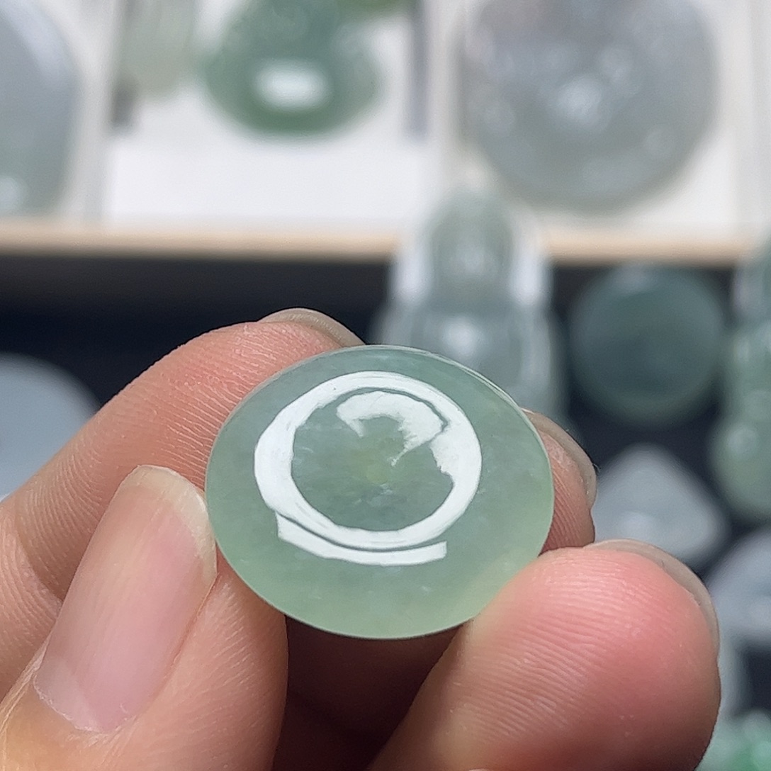 翡翠未镶嵌颈饰缅甸天然翡翠