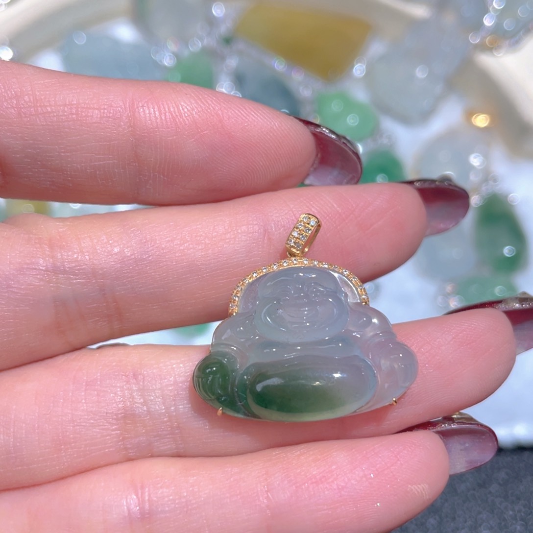 翡翠颈饰18K金镶嵌翡翠