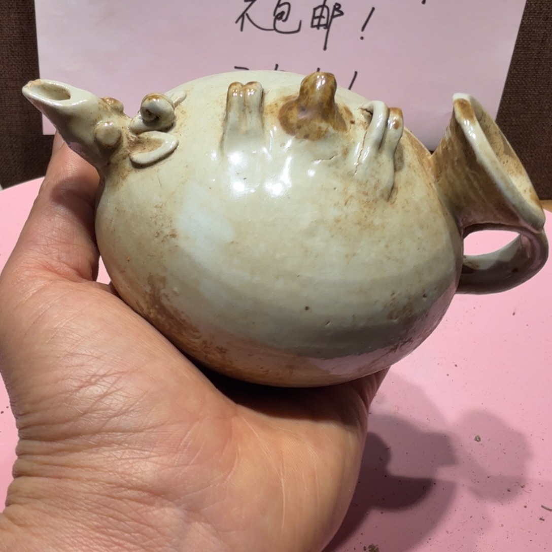 陶其他漂亮的小瓷瓶子
