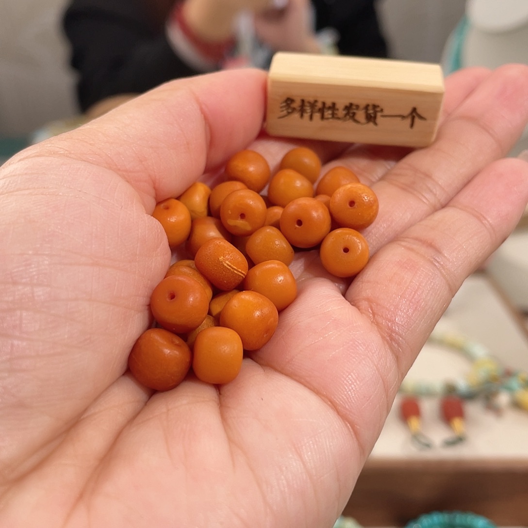 蜜蜡未镶嵌裸石老型珠卡8+