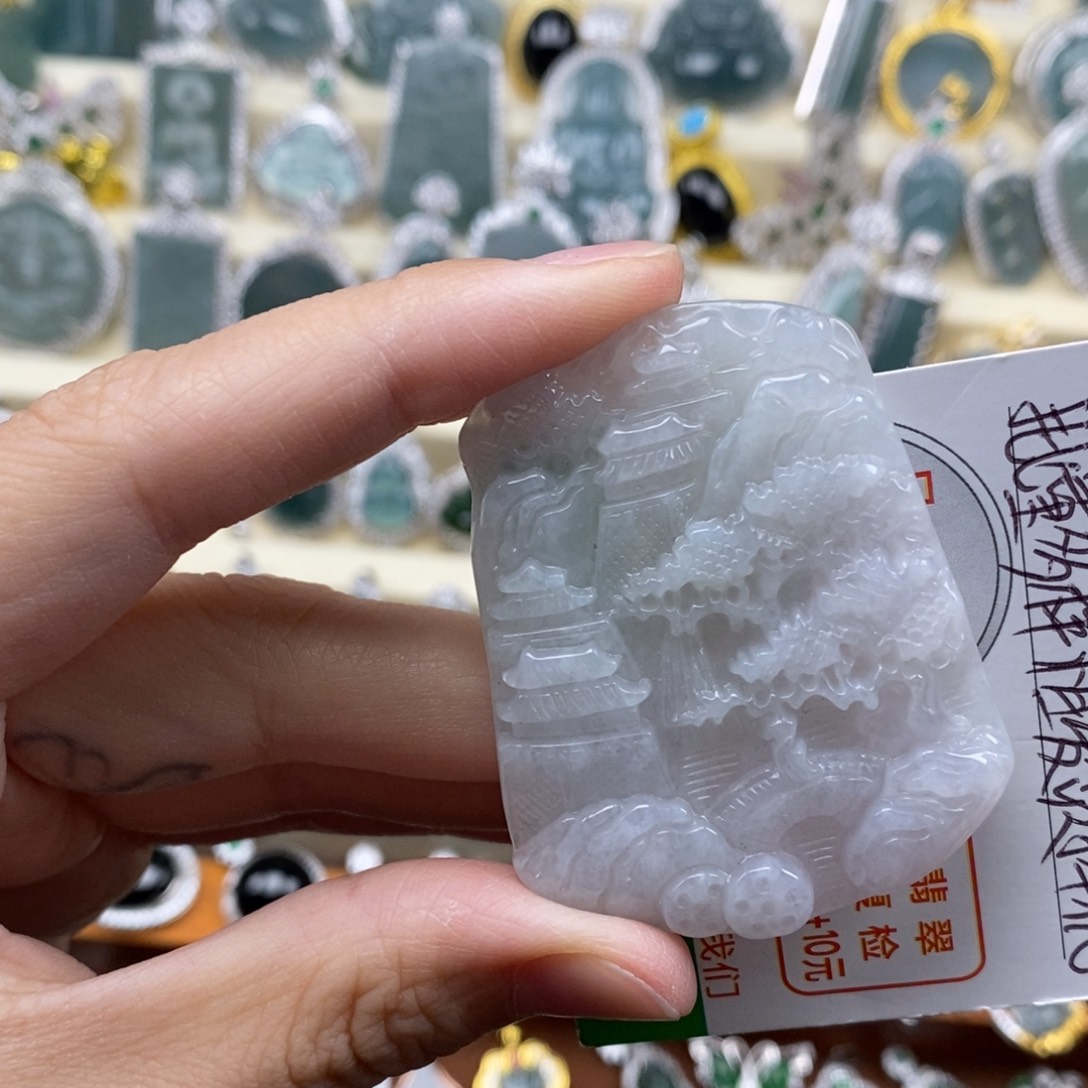 翡翠未镶嵌颈饰翡翠