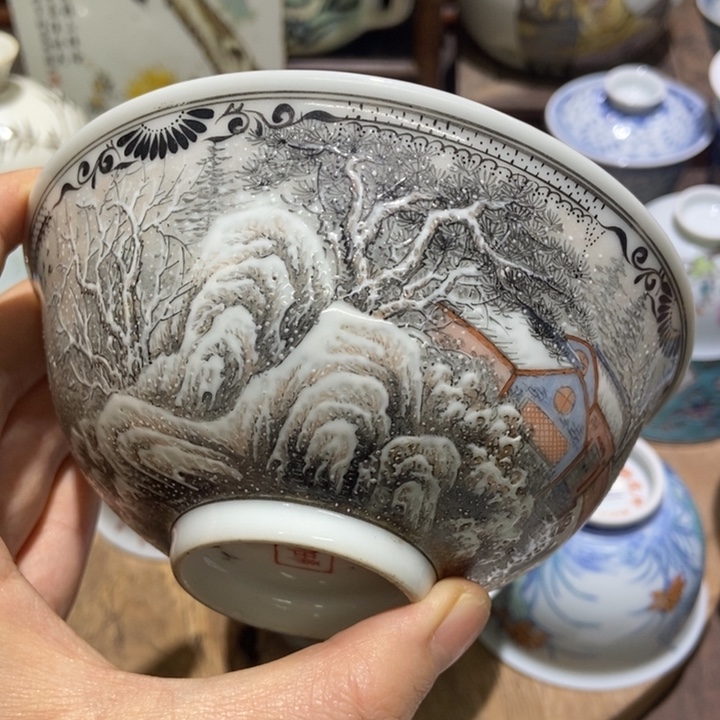 凤***灵陶瓷艺术品的制作