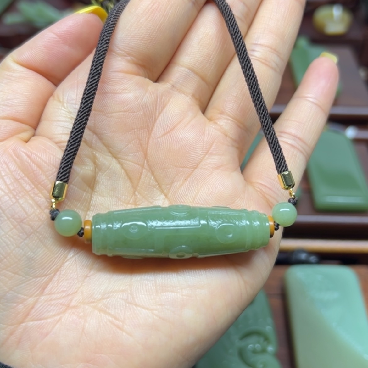 【闪购商品】岫岩老玉（透闪石质玉）颈饰未镶嵌