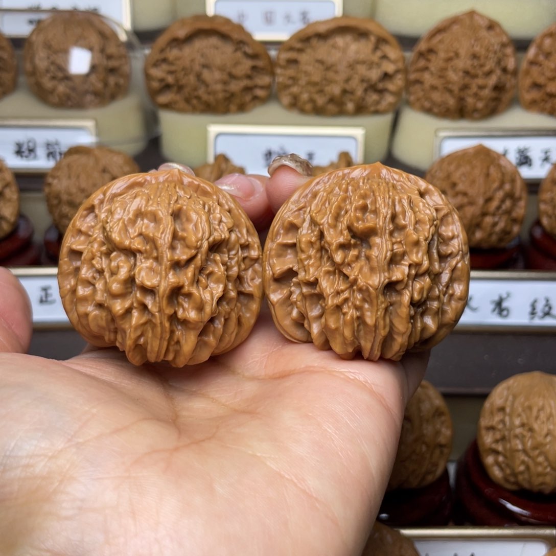 文玩核桃把件悲**.四座楼43左右