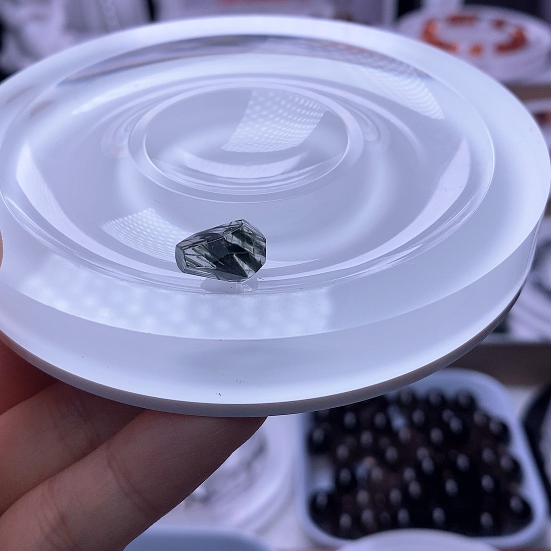 水晶天然水晶打孔不退换未镶嵌无****?