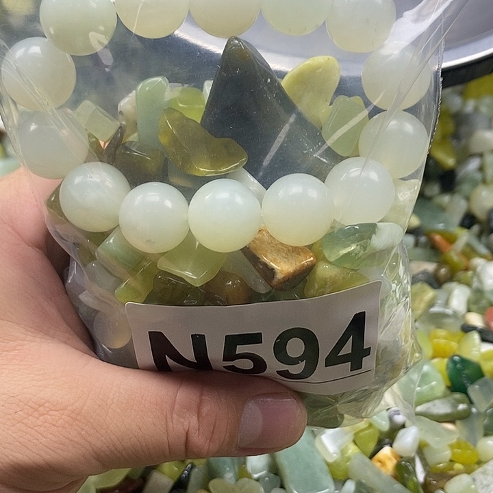 未镶嵌蛇纹石玉鱼缸石