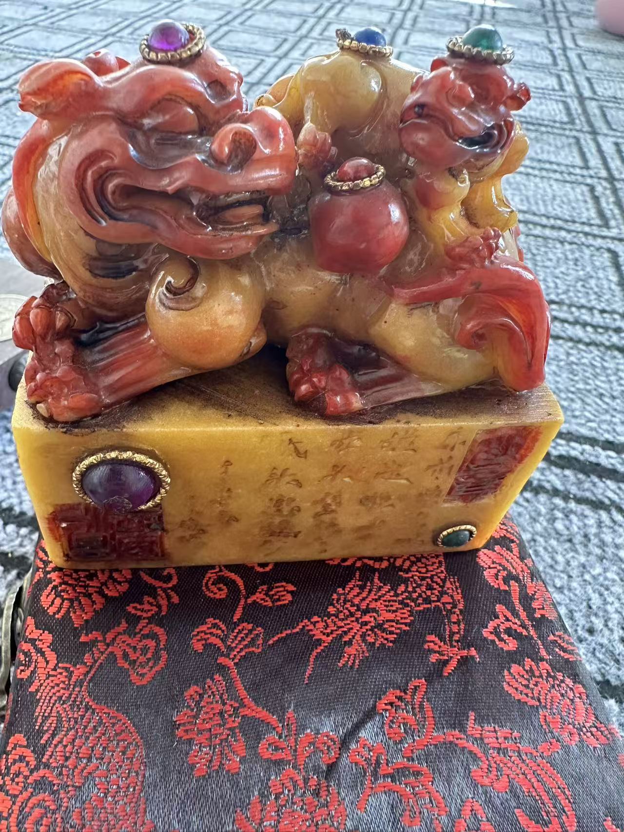 子母兽复古包浆寿山印章