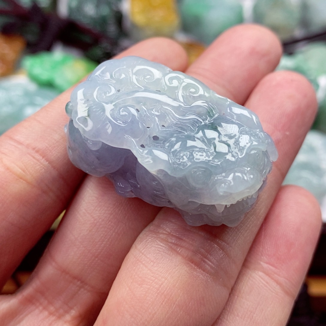 翡翠未镶嵌颈饰左*生翡翠