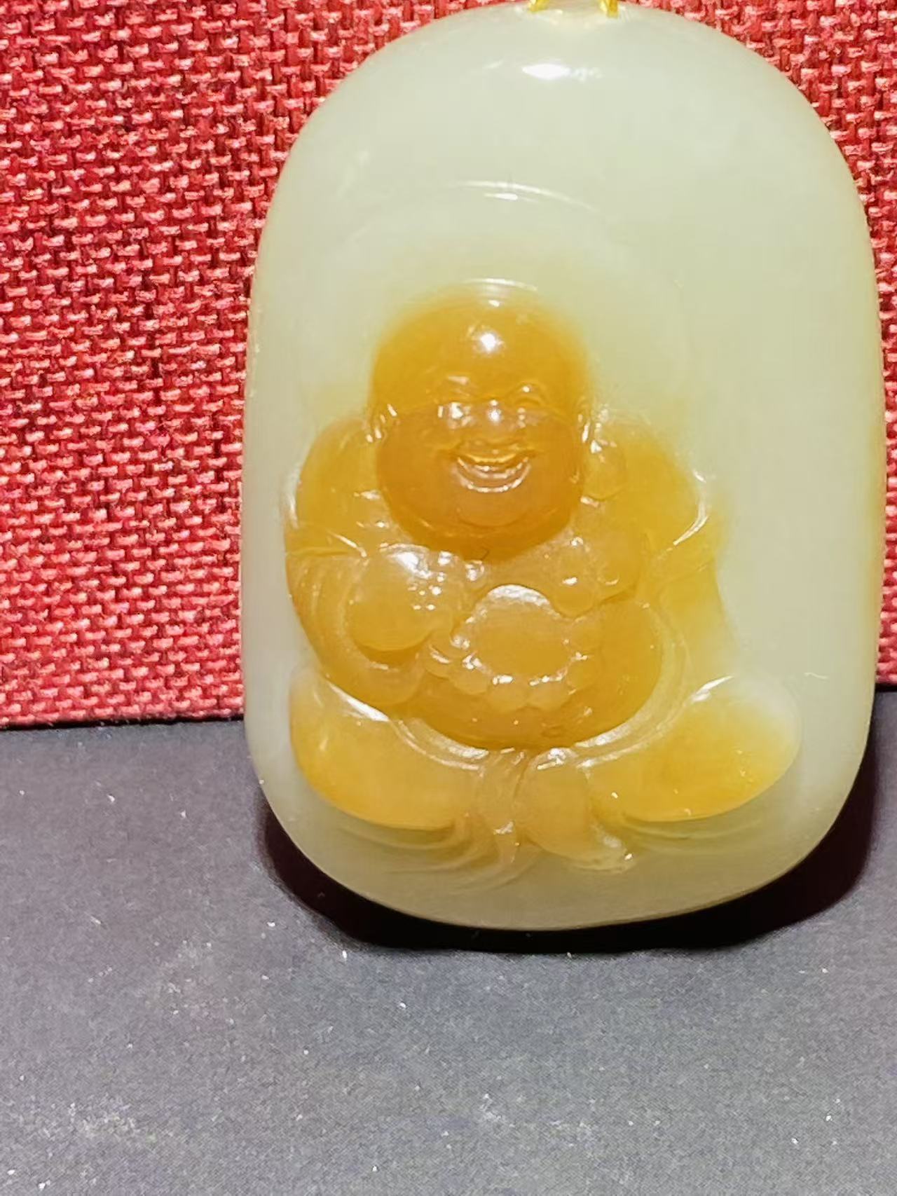 玉质温润细腻精雕俏色气质精美