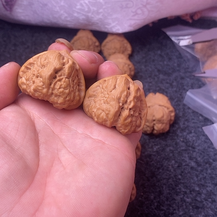 【闪购商品】文玩核桃吊坠40三角蛙