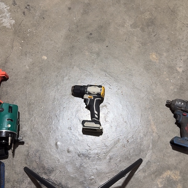 全新手电钻裸机一台