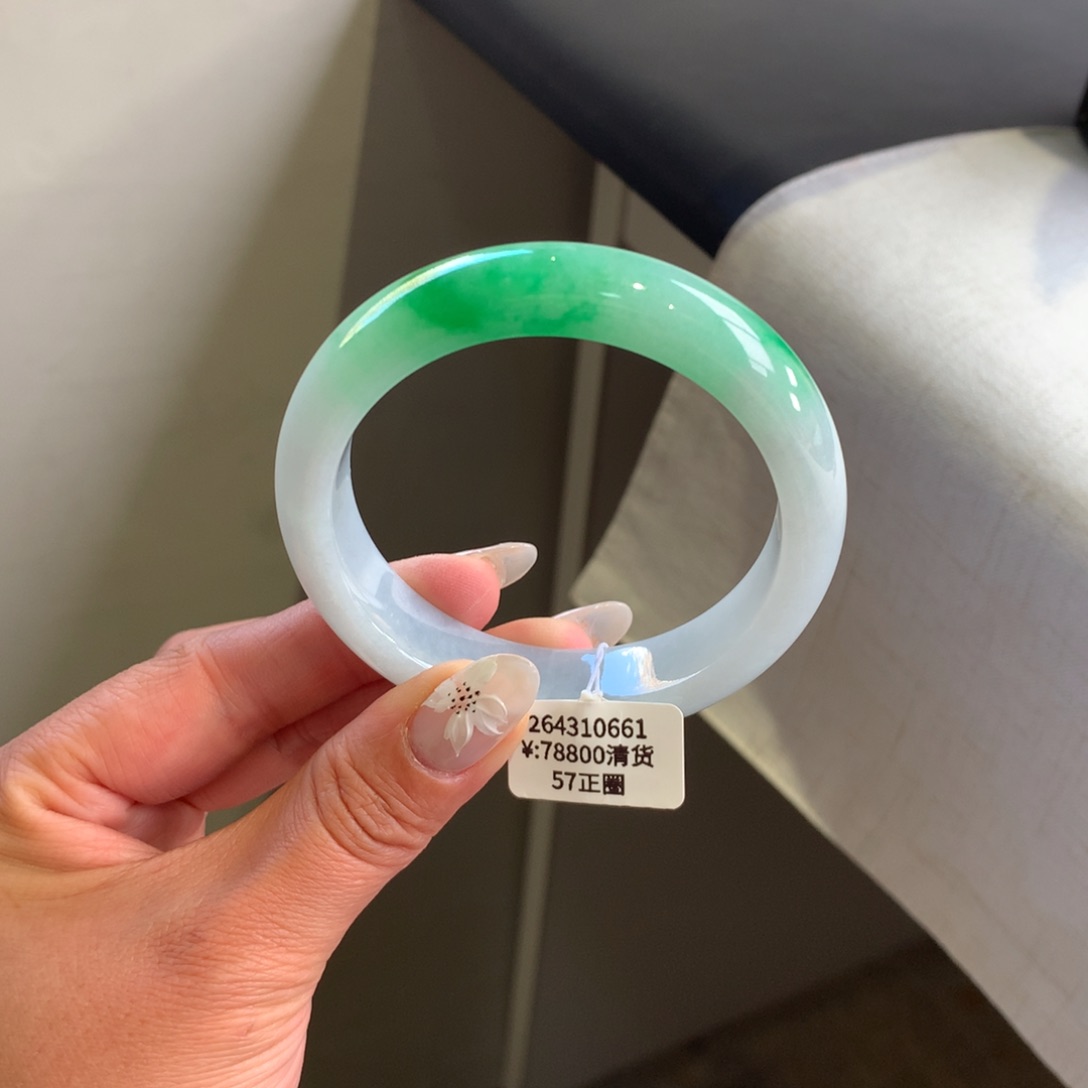 翡翠手镯未镶嵌糯化白底青57正圈